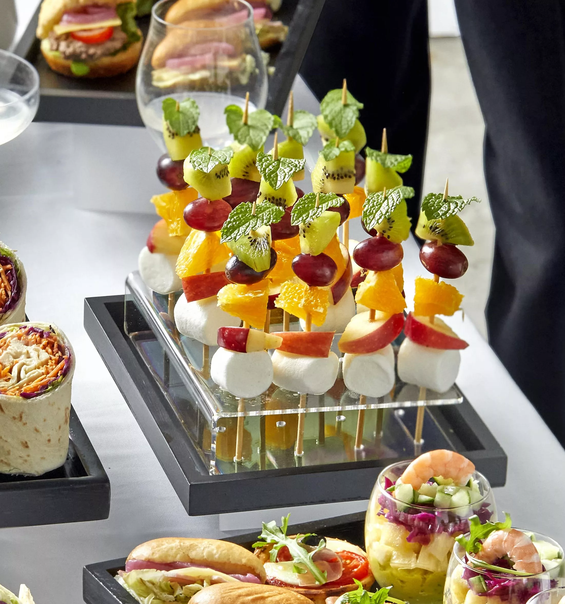 Plateau-traiteur-fruit-3-1-min-jpg
